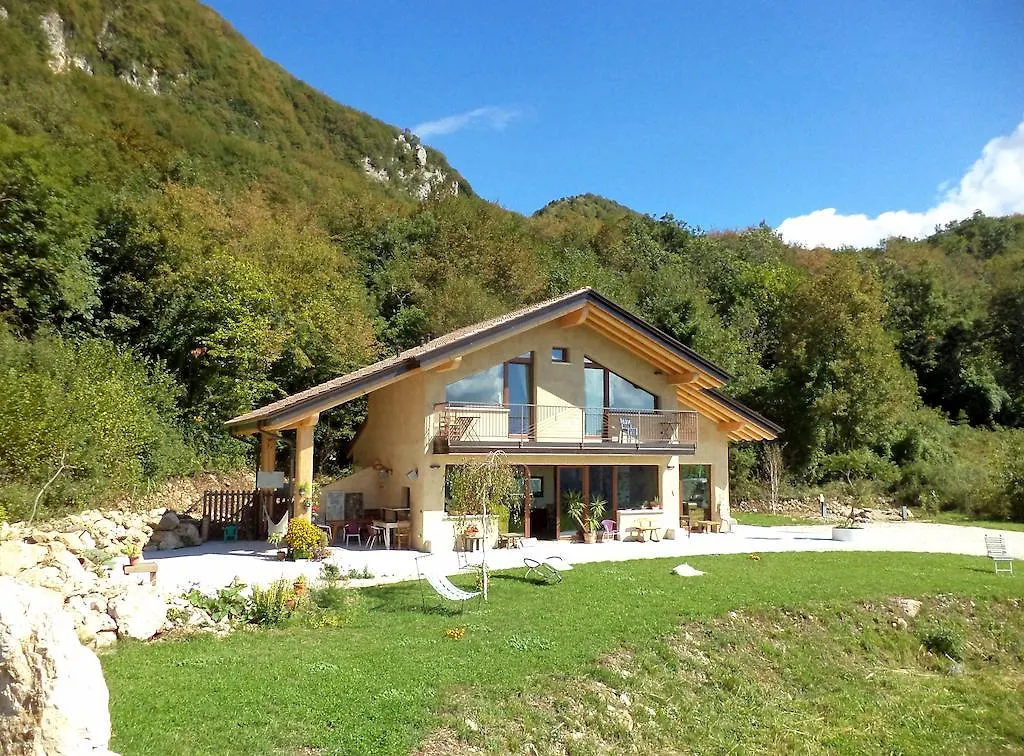 B&B Asinochevola Arveaco